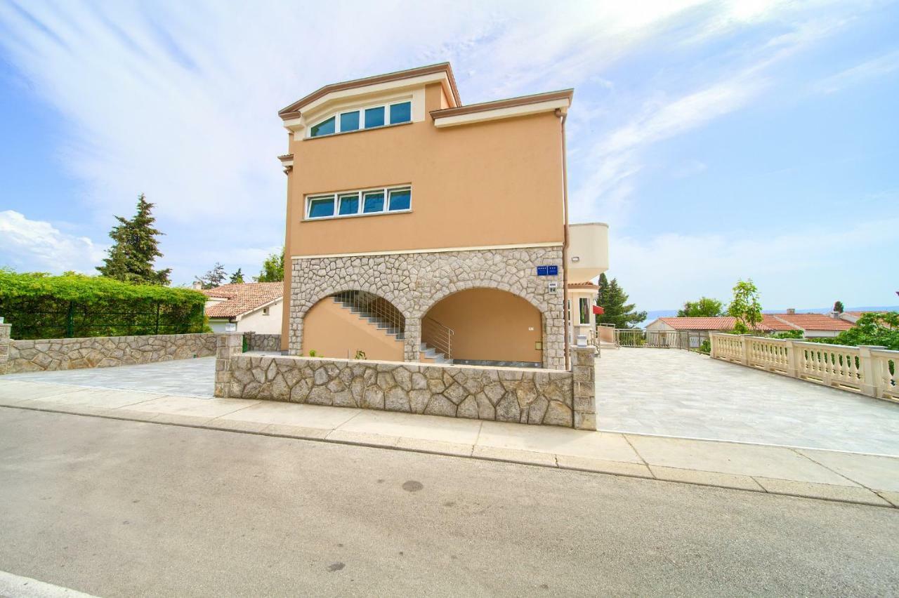 Apartments Vall Krk Town Exterior photo